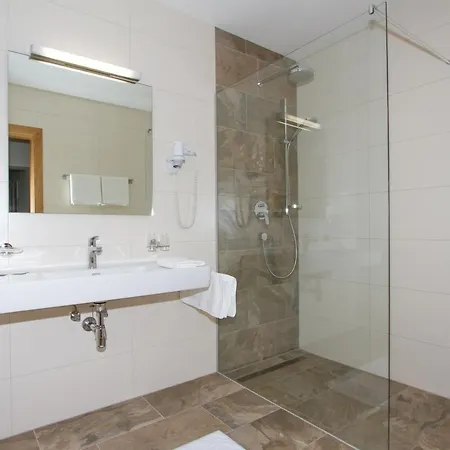 Huberhof Szálloda Rum