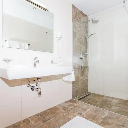 Huberhof Hotel 3*
