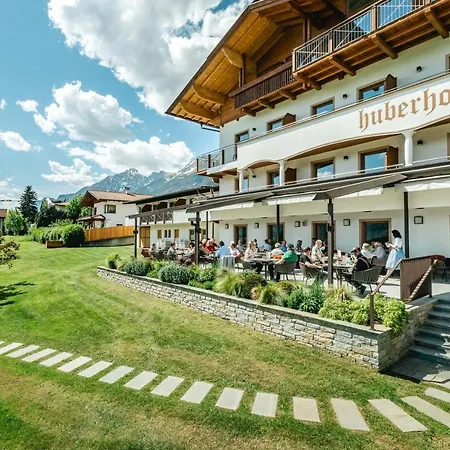Hotel Huberhof Bei Innsbruck 3*