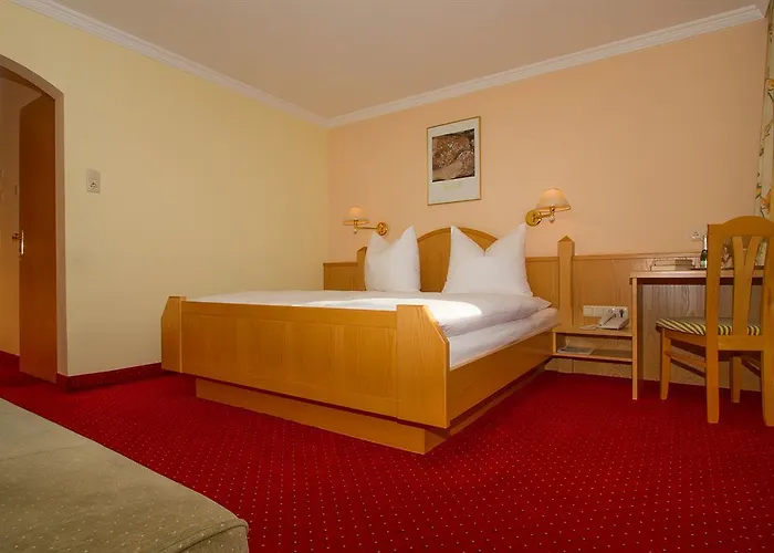 מלון Huberhof Rum Bei Innsbruck 3*